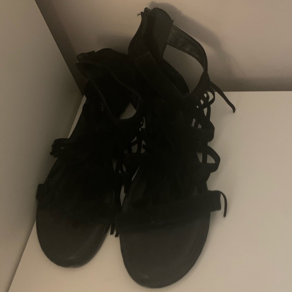 Bamboo Black Suede Fringe Flat Sandals - Picture 5 of 7